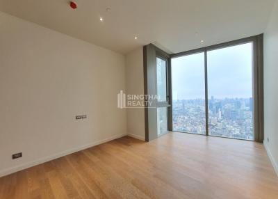 For RENT : Magnolias Waterfront Residences / 3 Bedroom / 3 Bathrooms / 145 sqm / 130000 THB [R10023]