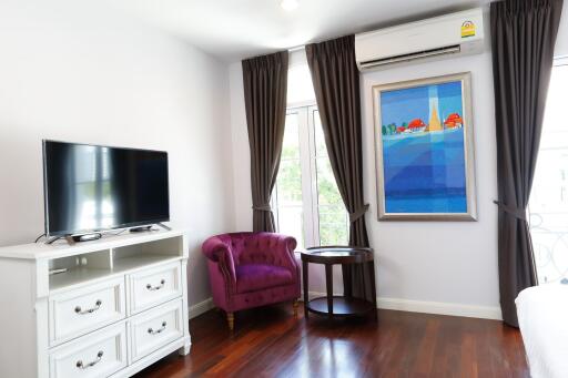 For RENT : Townhouse Asoke / 3 Bedroom / 4 Bathrooms / 200 sqm / 130000 THB [10326681]