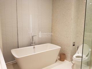 For RENT : Vittorio / 2 Bedroom / 3 Bathrooms / 138 sqm / 130000 THB [10586696]