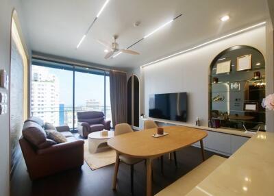 For RENT : LAVIQ Sukhumvit 57 / 3 Bedroom / 3 Bathrooms / 120 sqm / 130000 THB [10611384]