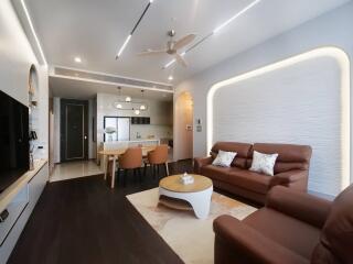 For RENT : LAVIQ Sukhumvit 57 / 3 Bedroom / 3 Bathrooms / 120 sqm / 130000 THB [10611384]