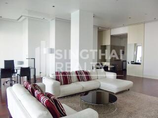 For RENT : Le Raffine Jambu Dvipa Sukhumvit 39 / 2 Bedroom / 2 Bathrooms / 241 sqm / 135000 THB [3803237]