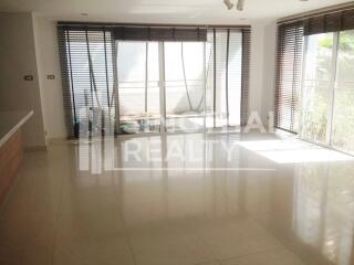 For RENT : House Phromphong / 4 Bedroom / 4 Bathrooms / 501 sqm / 135000 THB [4003451]