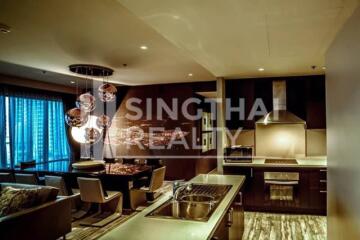 For RENT : The Emporio Place / 3 Bedroom / 4 Bathrooms / 162 sqm / 120000 THB [4232915]