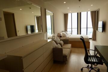 For RENT : Noble Ploenchit / 3 Bedroom / 2 Bathrooms / 120 sqm / 135000 THB [9941029]