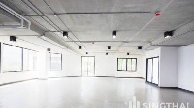 For RENT : Office Thonglor / 2 Bedroom / 2 Bathrooms / 210 sqm / 135850 THB [7387014]