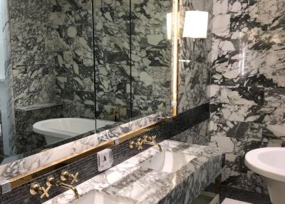 For RENT : The Ritz - Carlton Residences at MahaNakhon / 2 Bedroom / 2 Bathrooms / 125 sqm / 140000 THB [10266295]