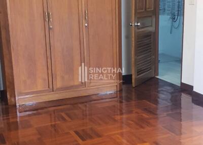 For RENT : House Thonglor / 4 Bedroom / 4 Bathrooms / 400 sqm / 140000 THB [R10191]