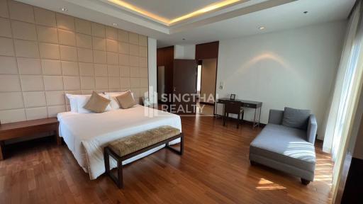 For RENT : Royal Residence Park / 3 Bedroom / 3 Bathrooms / 230 sqm / 140000 THB [10569032]