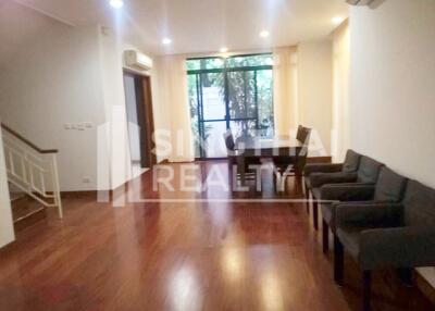 For RENT : House Nana / 4 Bedroom / 4 Bathrooms / 351 sqm / 150000 THB [3592307]