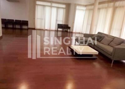 For RENT : House Nana / 4 Bedroom / 4 Bathrooms / 351 sqm / 150000 THB [3592307]