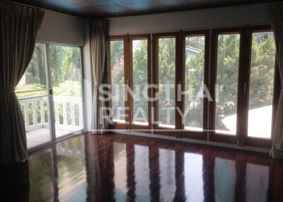 For RENT : House Thonglor / 3 Bedroom / 3 Bathrooms / 301 sqm / 150000 THB [3809177]