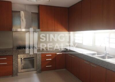 For RENT : House Thonglor / 3 Bedroom / 3 Bathrooms / 301 sqm / 150000 THB [3809177]