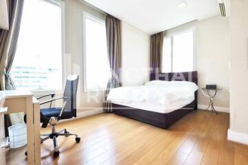 For RENT : Wind Sukhumvit 23 / 3 Bedroom / 3 Bathrooms / 243 sqm / 150000 THB [3863168]