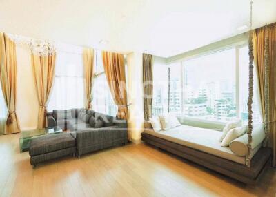 For RENT : Wind Sukhumvit 23 / 3 Bedroom / 3 Bathrooms / 243 sqm / 150000 THB [3863168]