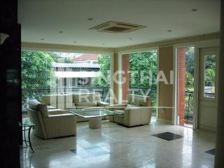 For RENT : House Ekkamai / 3 Bedroom / 3 Bathrooms / 301 sqm / 150000 THB [3855554]