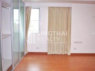 For RENT : House Phromphong / 4 Bedroom / 6 Bathrooms / 401 sqm / 150000 THB [4076939]