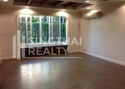 For RENT : House Ekkamai / 4 Bedroom / 4 Bathrooms / 401 sqm / 150000 THB [4253309]