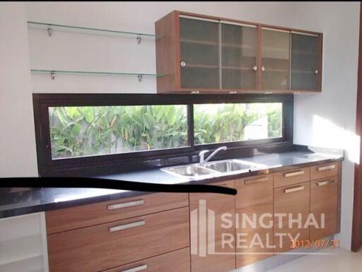 For RENT : House Thonglor / 3 Bedroom / 3 Bathrooms / 331 sqm / 150000 THB [5122463]