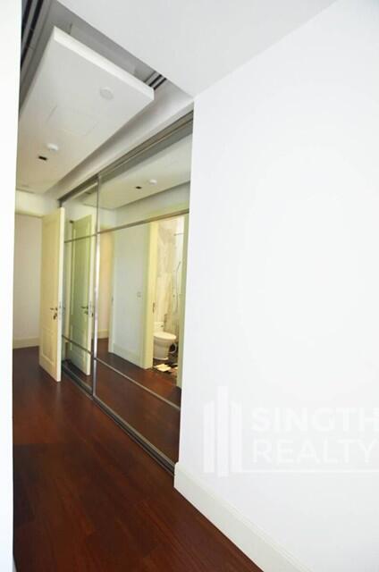 For RENT : Le Raffine Jambu Dvipa Sukhumvit 39 / 2 Bedroom / 2 Bathrooms / 238 sqm / 150000 THB [6085763]