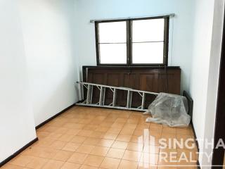 For RENT : Townhouse Phromphong / 3 Bedroom / 3 Bathrooms / 501 sqm / 150000 THB [6246552]