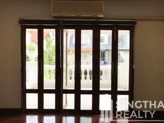 For RENT : Townhouse Phromphong / 3 Bedroom / 3 Bathrooms / 501 sqm / 150000 THB [6246552]