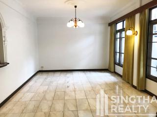 For RENT : Townhouse Phromphong / 3 Bedroom / 3 Bathrooms / 501 sqm / 150000 THB [6246552]