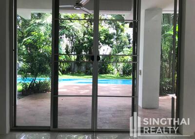 For RENT : House Ekkamai / 4 Bedroom / 3 Bathrooms / 601 sqm / 150000 THB [6298853]