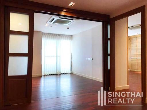 For RENT : Le Raffine Sukhumvit 24 / 3 Bedroom / 3 Bathrooms / 371 sqm / 150000 THB [6509450]