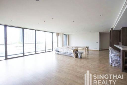 For RENT : Park Court Sukhumvit 77 / 3 Bedroom / 3 Bathrooms / 285 sqm / 150000 THB [7414230]