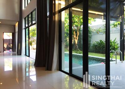 For RENT : House Ekkamai / 4 Bedroom / 4 Bathrooms / 561 sqm / 150000 THB [7537847]