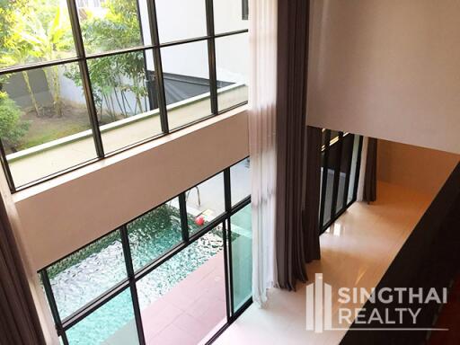 For RENT : House Ekkamai / 4 Bedroom / 4 Bathrooms / 561 sqm / 150000 THB [7537847]