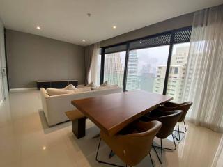 For RENT : Vittorio / 2 Bedroom / 3 Bathrooms / 142 sqm / 150000 THB [9682582]