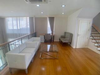 For RENT : Townhouse Thonglor / 3 Bedroom / 4 Bathrooms / 380 sqm / 150000 THB [10081504]