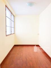 For RENT : Office Thonglor / 2 Bedroom / 2 Bathrooms / 222 sqm / 155000 THB [7599067]