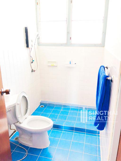 For RENT : Office Thonglor / 2 Bedroom / 2 Bathrooms / 222 sqm / 155000 THB [7599067]