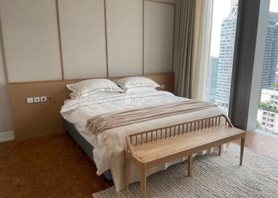 For RENT : The Ritz - Carlton Residences at MahaNakhon / 2 Bedroom / 3 Bathrooms / 145 sqm / 155000 THB [R10081]