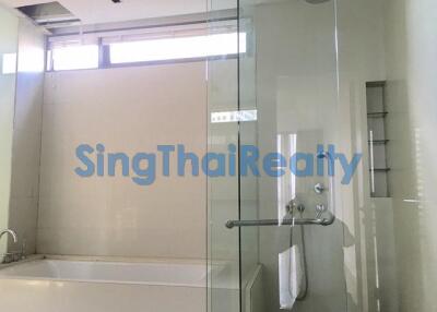 For RENT : Domus / 3 Bedroom / 3 Bathrooms / 251 sqm / 160000 THB [3206456]