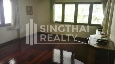 For RENT : House Thonglor / 3 Bedroom / 3 Bathrooms / 301 sqm / 160000 THB [3865640]