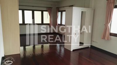 For RENT : House Thonglor / 3 Bedroom / 3 Bathrooms / 301 sqm / 160000 THB [3865640]