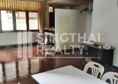 For RENT : House Thonglor / 3 Bedroom / 3 Bathrooms / 301 sqm / 160000 THB [3865640]