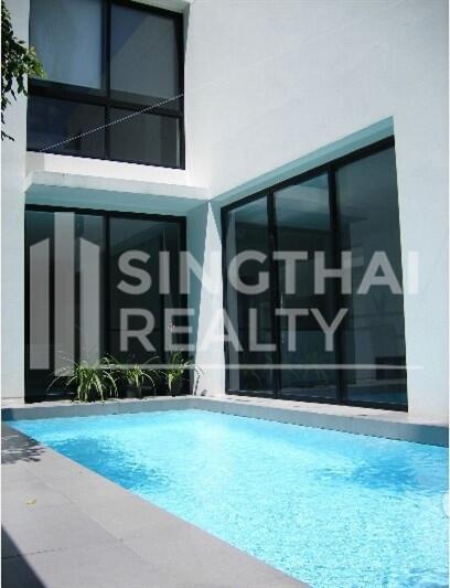 For RENT : House Thonglor / 4 Bedroom / 4 Bathrooms / 401 sqm / 160000 THB [4128116]