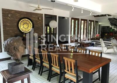 For RENT : House Phromphong / 3 Bedroom / 2 Bathrooms / 481 sqm / 160000 THB [4233716]