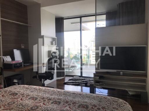 For RENT : Le Raffine Jambu Dvipa Sukhumvit 39 / 2 Bedroom / 2 Bathrooms / 280 sqm / 160000 THB [4470422]