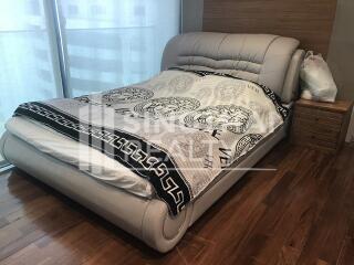 For RENT : Le Raffine Jambu Dvipa Sukhumvit 39 / 2 Bedroom / 2 Bathrooms / 280 sqm / 160000 THB [4470422]