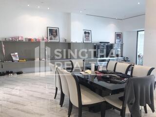 For RENT : Le Raffine Jambu Dvipa Sukhumvit 39 / 2 Bedroom / 2 Bathrooms / 280 sqm / 160000 THB [4470422]