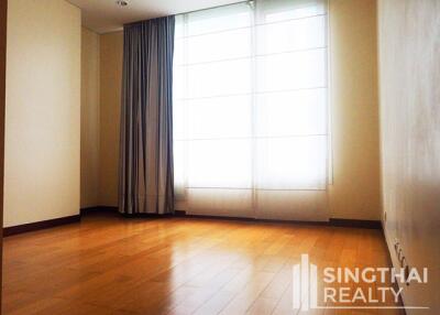 For RENT : The Park Chidlom / 3 Bedroom / 4 Bathrooms / 288 sqm / 160000 THB [8026961]