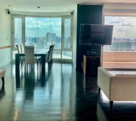 For RENT : Watermark Chaophraya / 4 Bedroom / 4 Bathrooms / 285 sqm / 160000 THB [9987143]