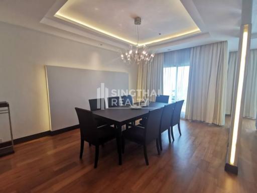 For RENT : Royal Residence Park / 4 Bedroom / 3 Bathrooms / 275 sqm / 160000 THB [9989772]