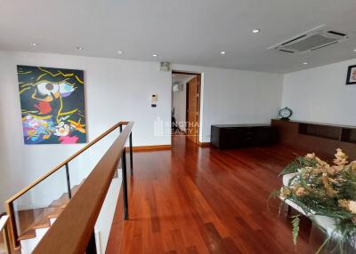 For RENT : Levara Residence / 3 Bedroom / 4 Bathrooms / 320 sqm / 160000 THB [R10426]